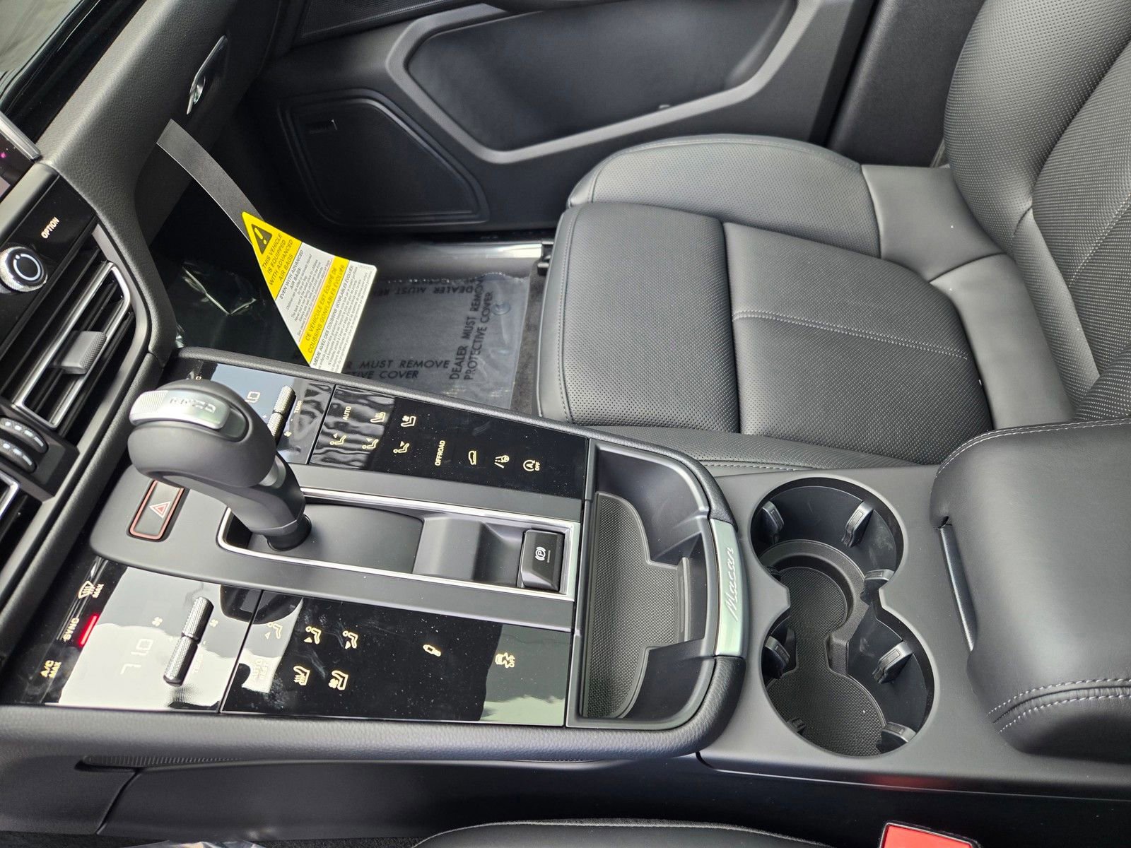New 2026 Porsche Macan Turbo AWD/4WD image 23