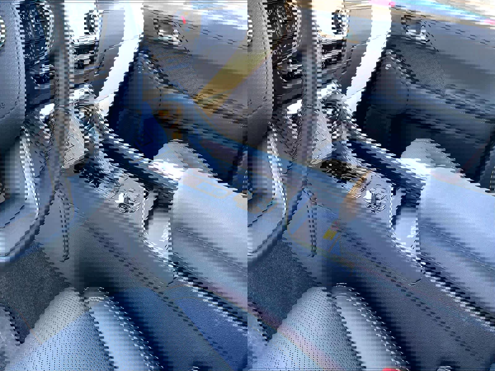 Used 2024 Lexus GX 550 Luxury w/ Accessory Package (2T) image 17