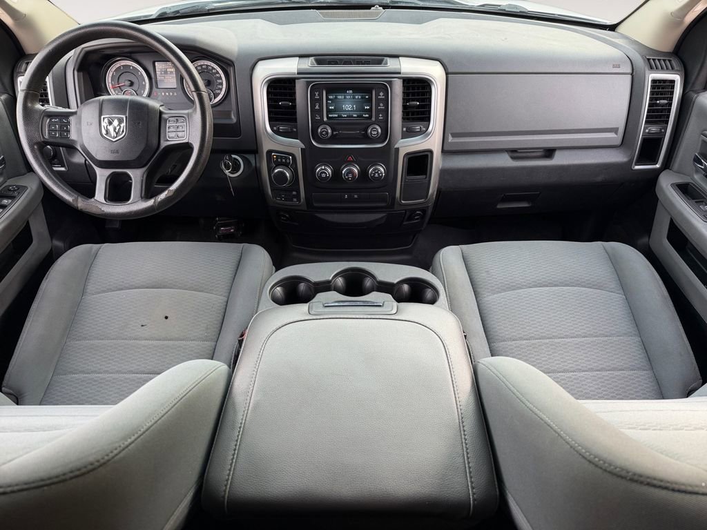 Used 2017 RAM 1500 Classic SLT AWD/4WD image 16