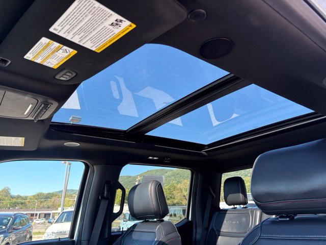Used 2025 Ford F150 Raptor AWD/4WD image 33