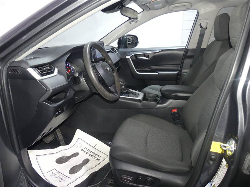 Used 2021 Toyota RAV4 XLE AWD/4WD image 21