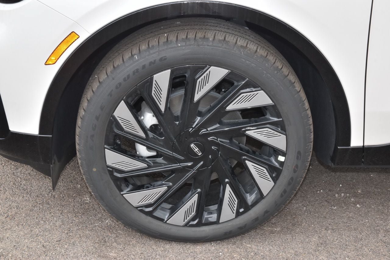 New 2026 Lincoln Nautilus Reserve AWD/4WD image 46