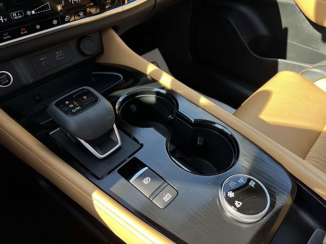 Used 2023 Nissan Rogue Platinum w/ Platinum Premium Package image 22