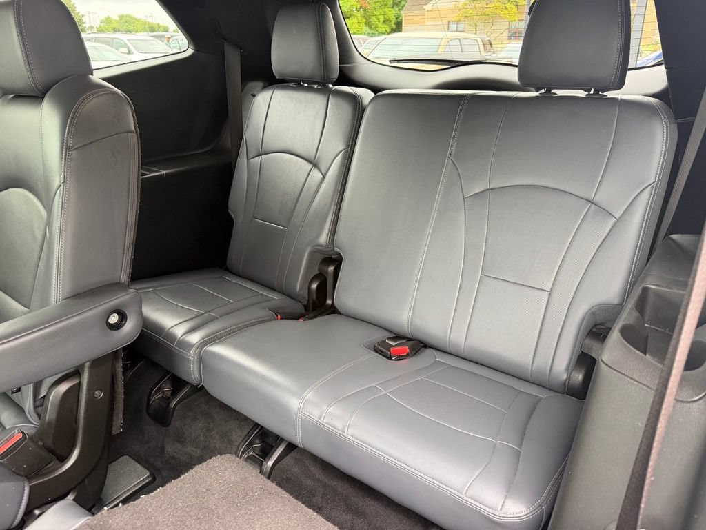 Used 2022 Buick Enclave Premium AWD/4WD image 10