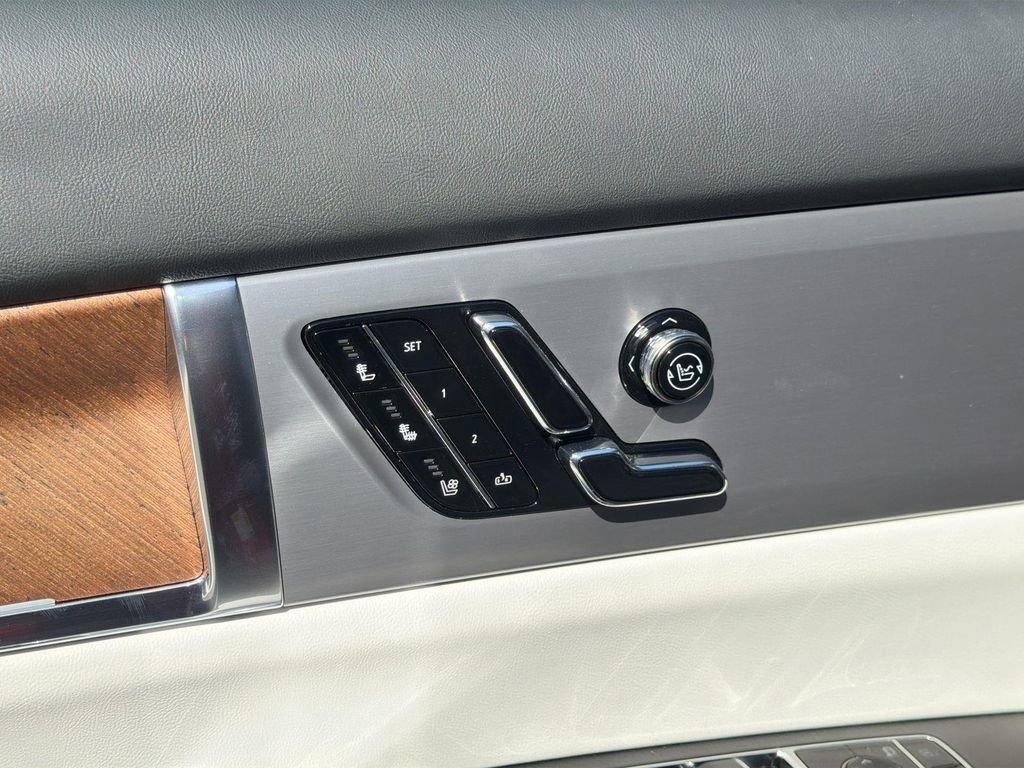 New 2026 Cadillac Vistiq Premium Luxury AWD/4WD image 24