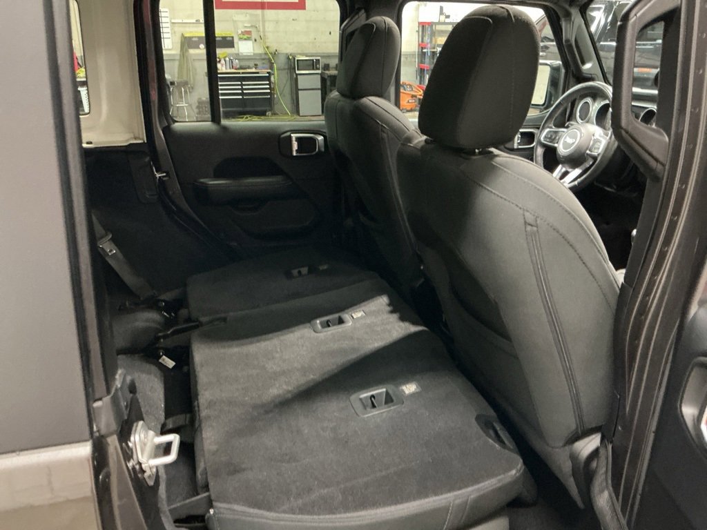 Used 2018 Jeep Wrangler Unlimited Sahara w/ Dual Top Group image 26