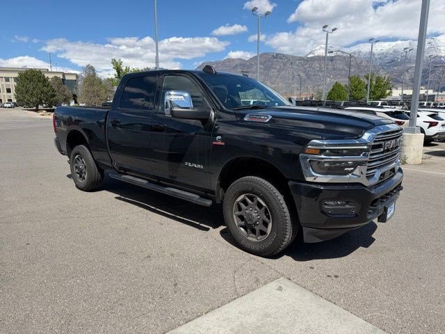 Used 2025 RAM 2500 Laramie AWD/4WD image 3
