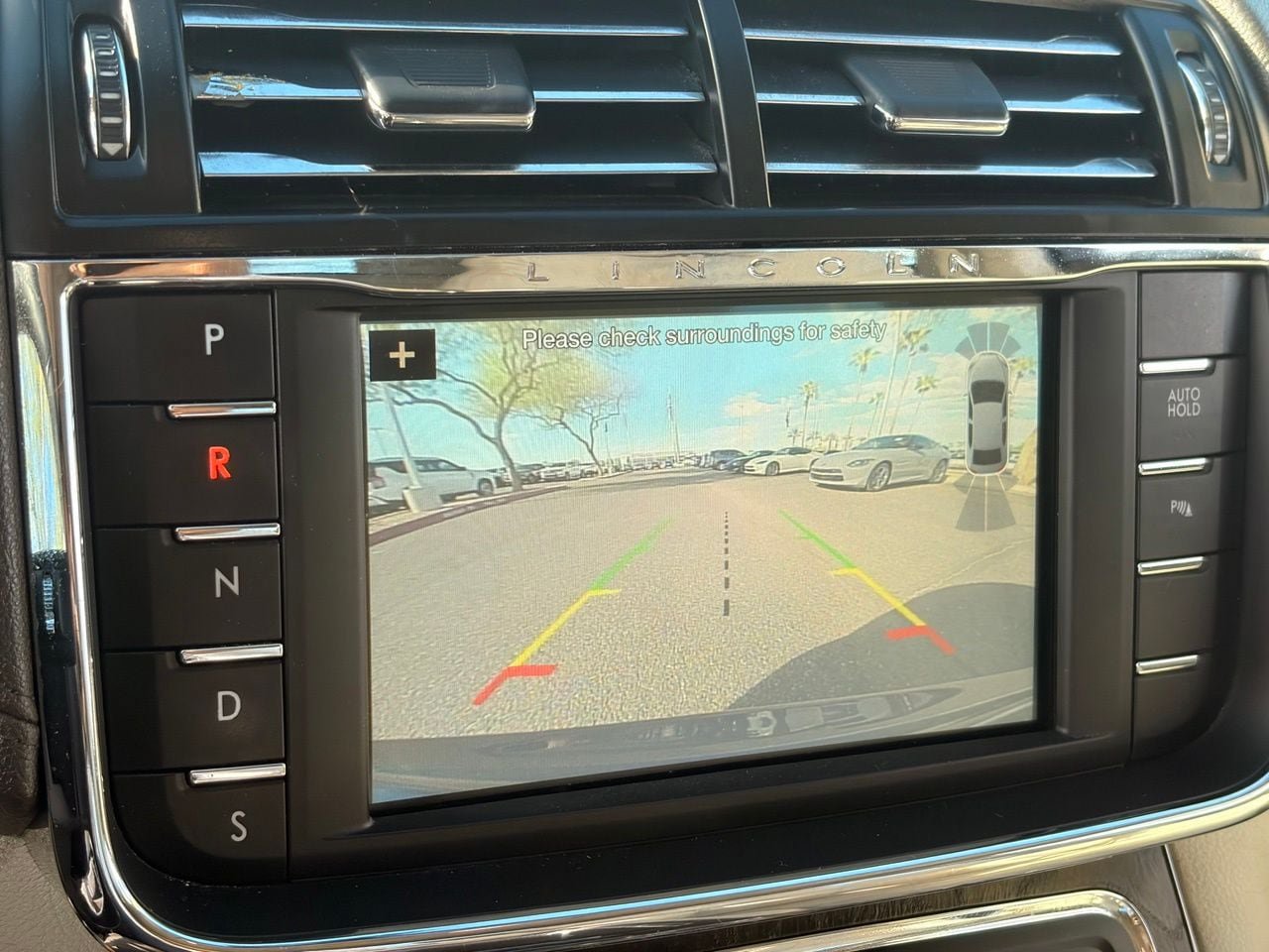 Used 2017 Lincoln Continental Select FWD image 25