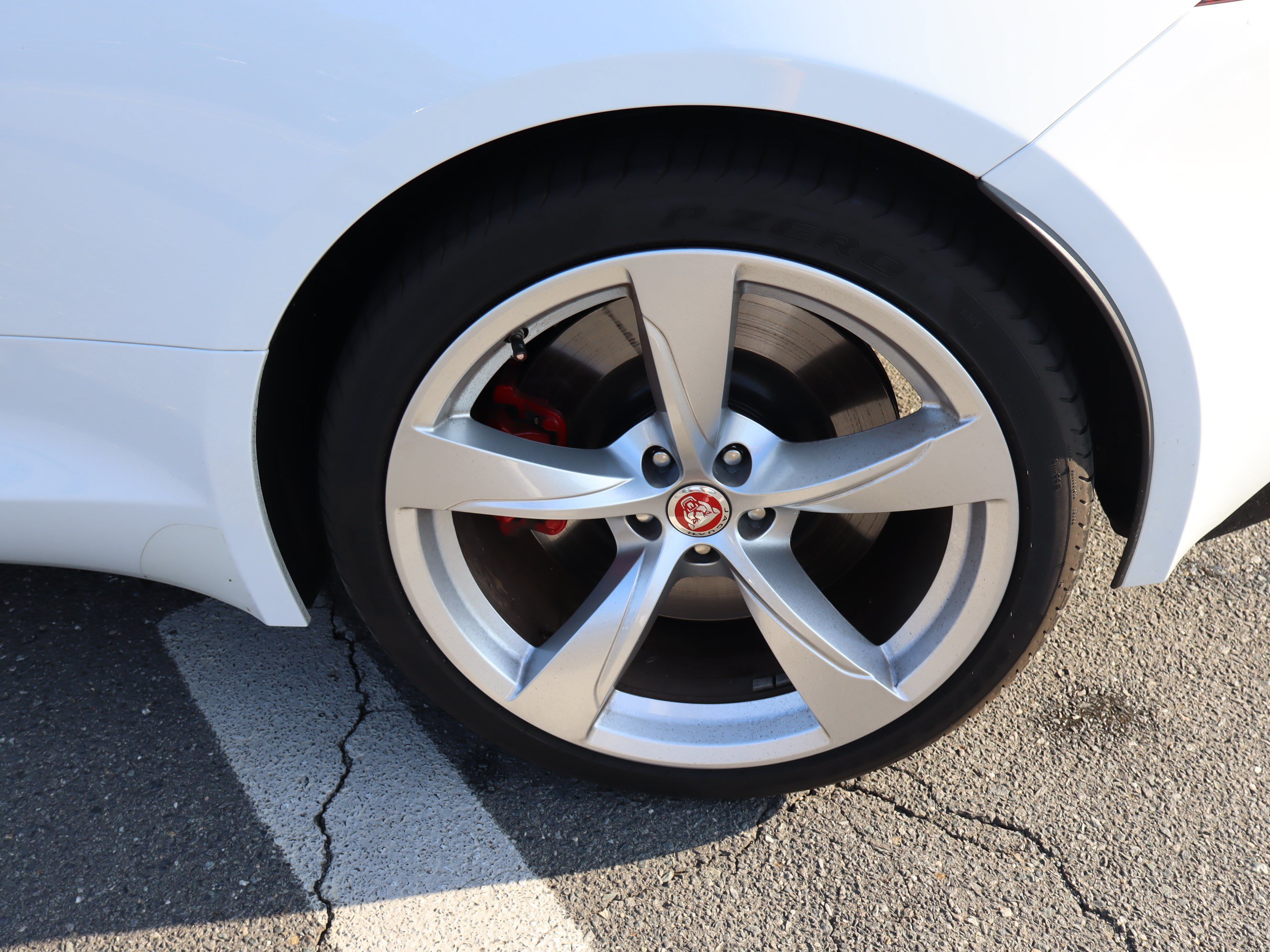 Used 2022 Jaguar F-TYPE Convertible RWD image 36