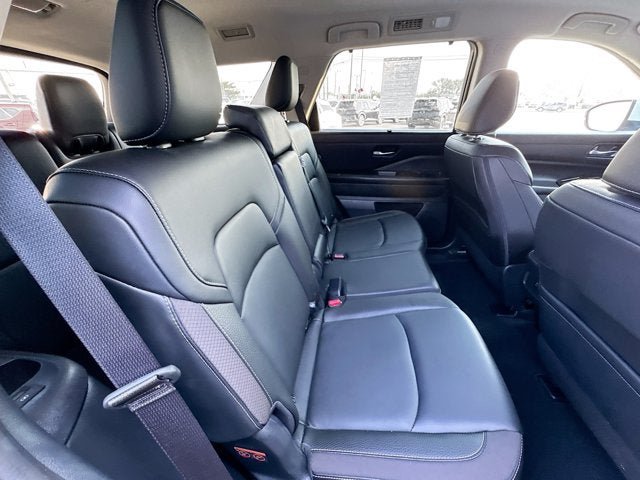 Certified 2023 Nissan Pathfinder SL AWD/4WD image 24