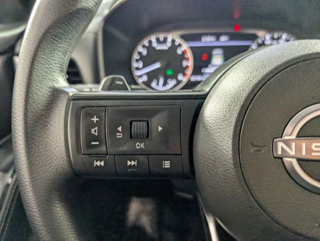 Used 2024 Nissan Rogue SV image 18