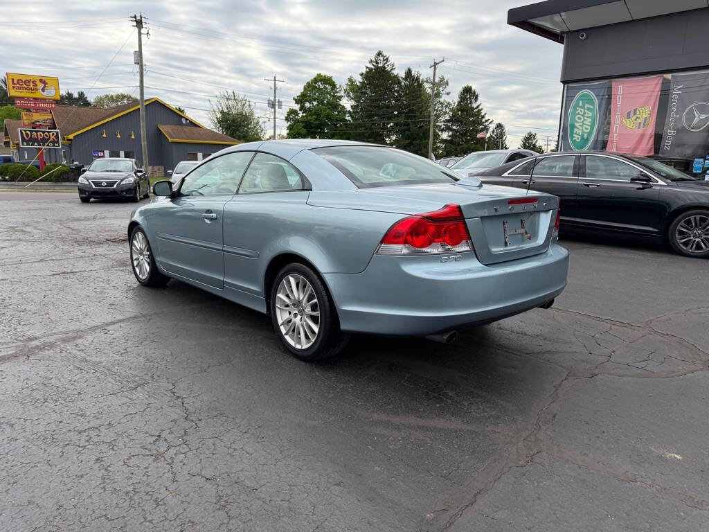 Used 2009 Volvo C70 T5 FWD image 4
