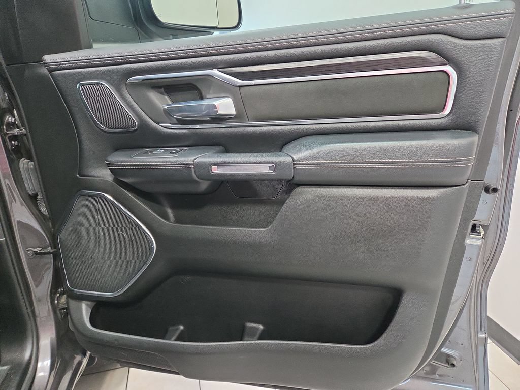 Used 2024 RAM 1500 Laramie AWD/4WD image 24