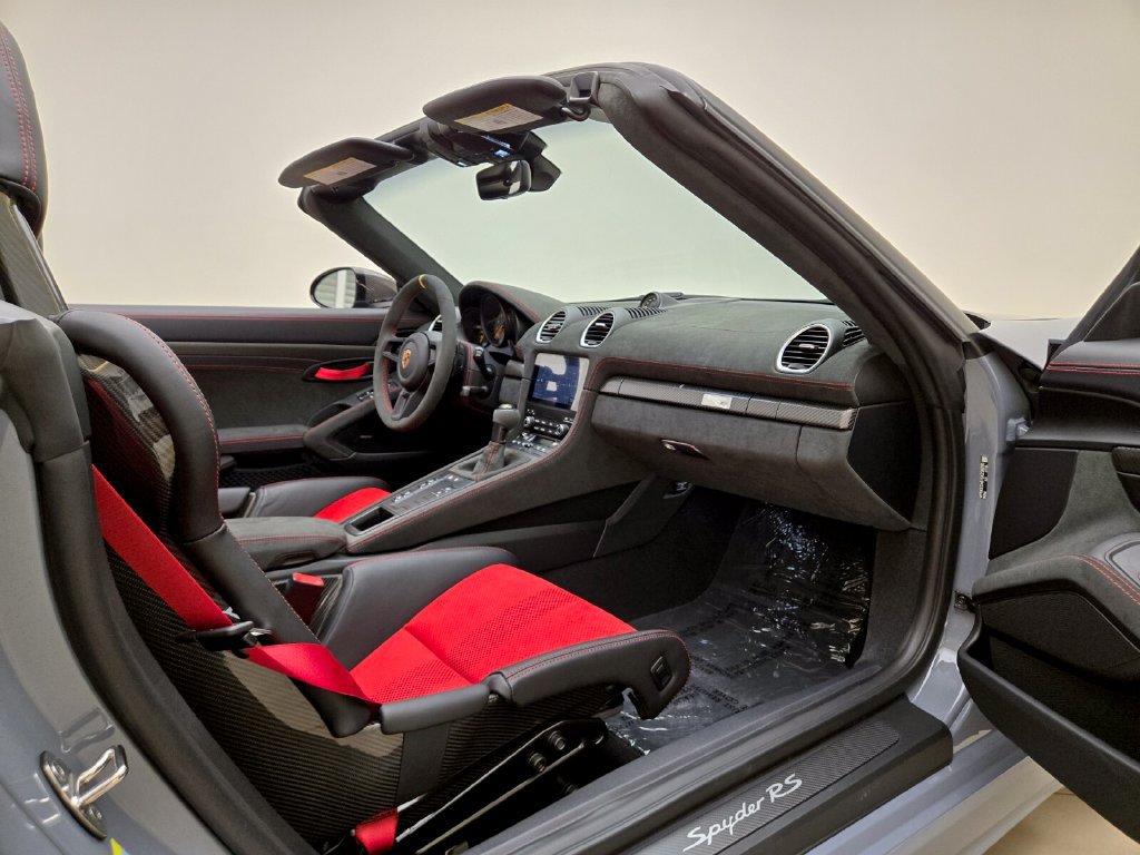 Used 2025 Porsche 718 Boxster Spyder RS RWD image 21