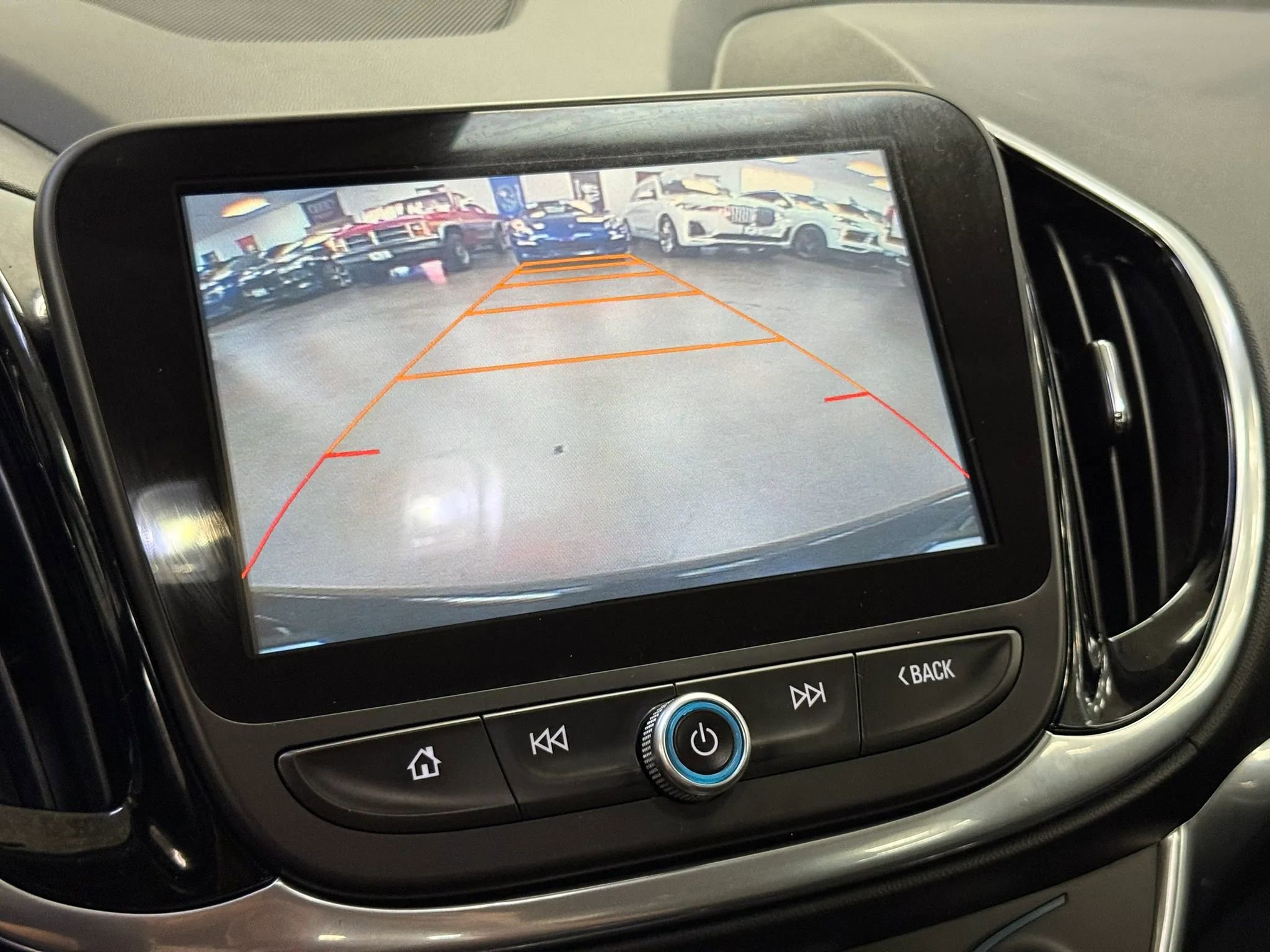 Used 2017 Chevrolet Volt Premier w/ Driver Confidence II Package image 32