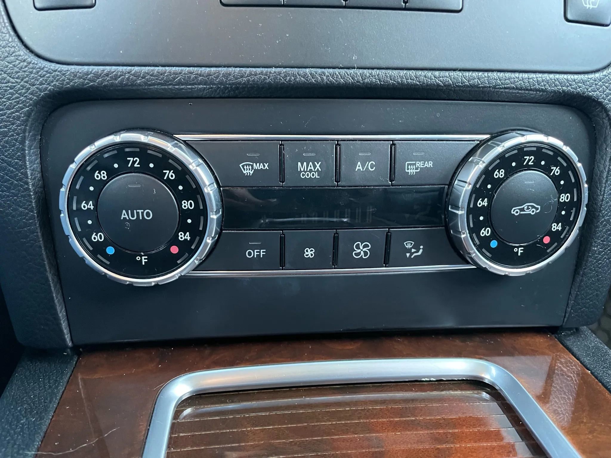 Used 2014 Mercedes-Benz GLK 350 4MATIC image 19