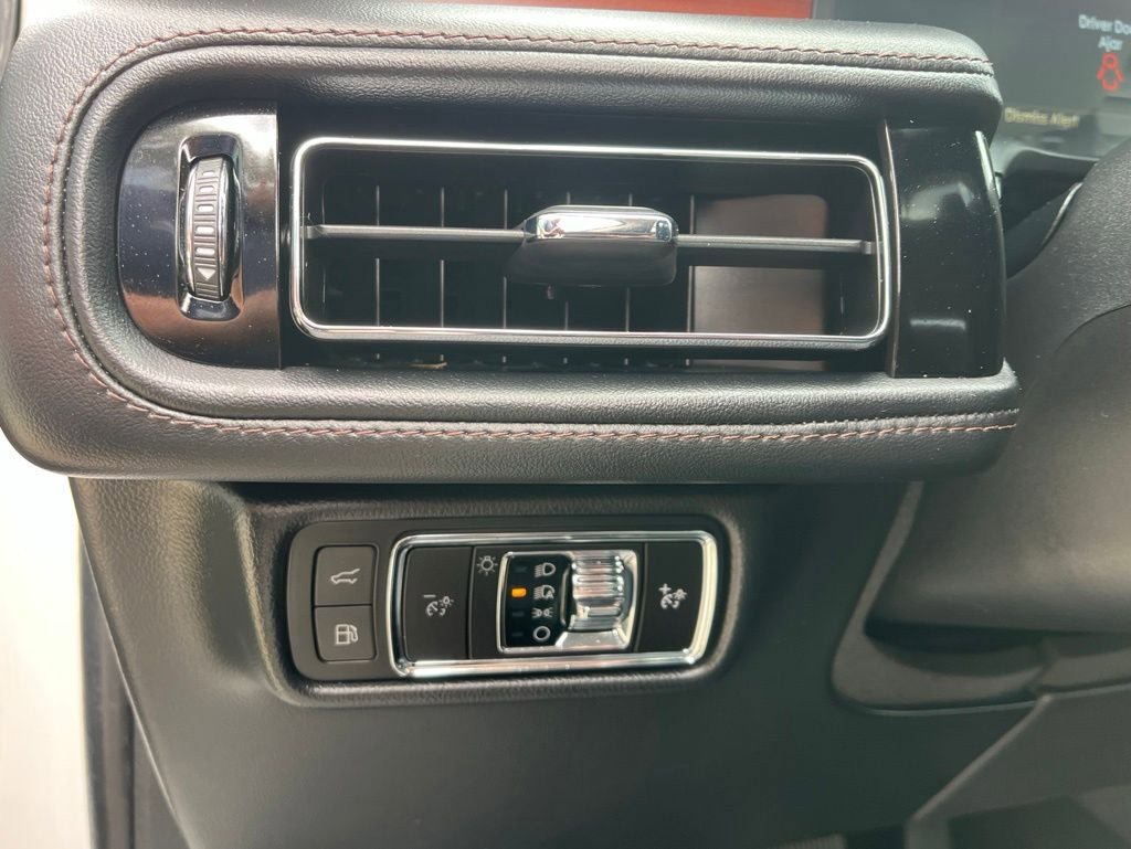 Used 2023 Lincoln Aviator Grand Touring w/ Equipment Group 301A AWD/4WD image 43