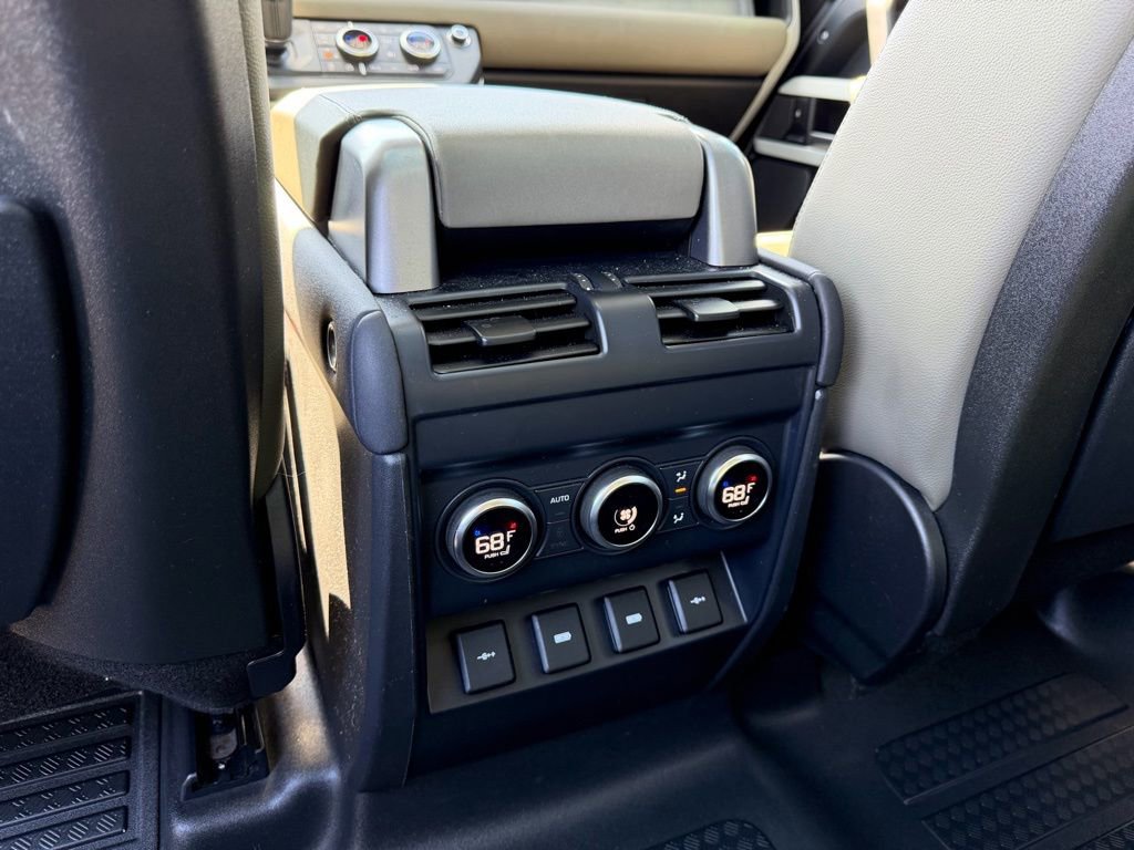 Used 2020 Land Rover Defender 110 SE image 23