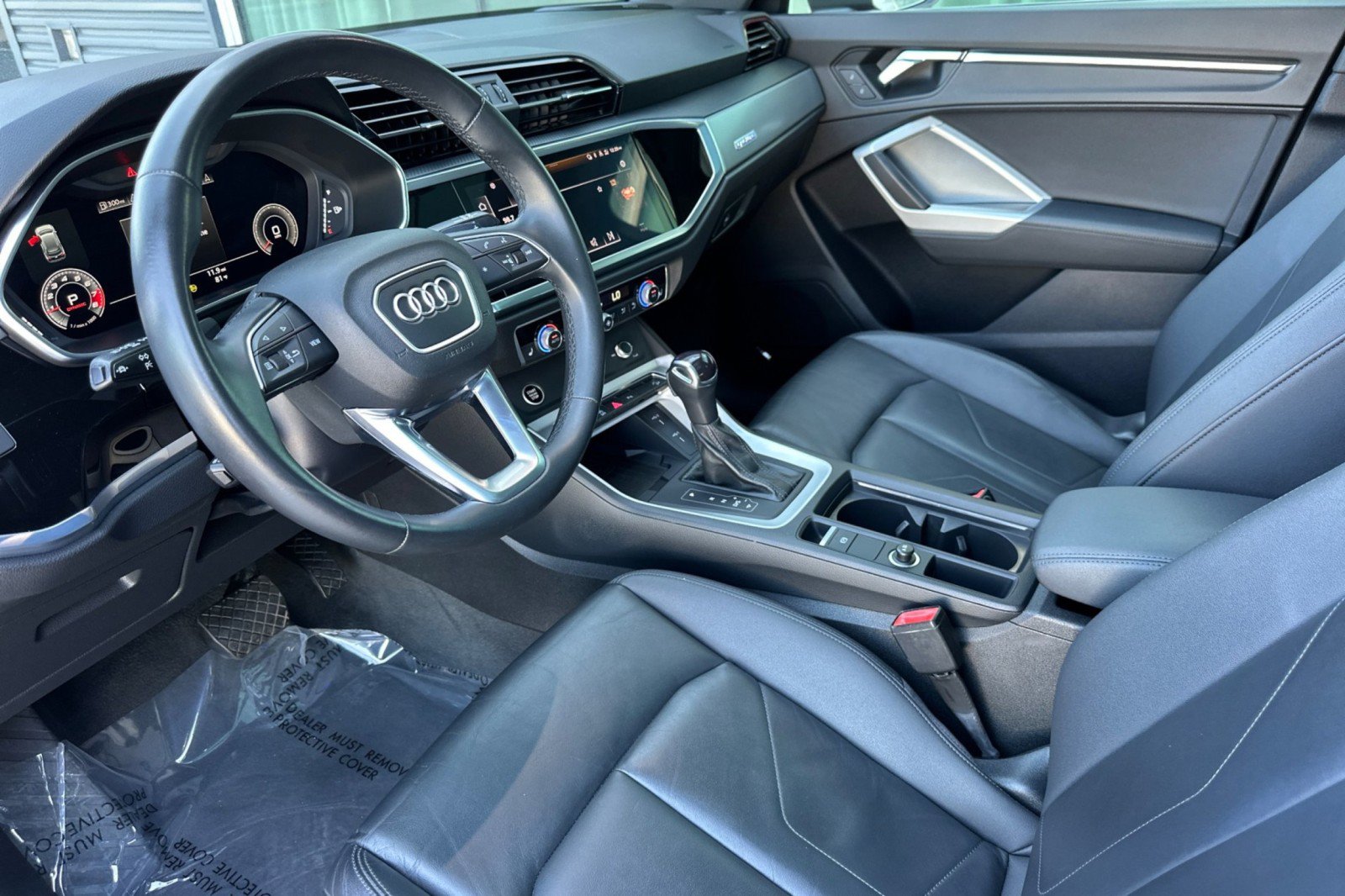 Used 2023 Audi Q3 2.0T Premium Plus w/ Premium Plus Package AWD/4WD image 4