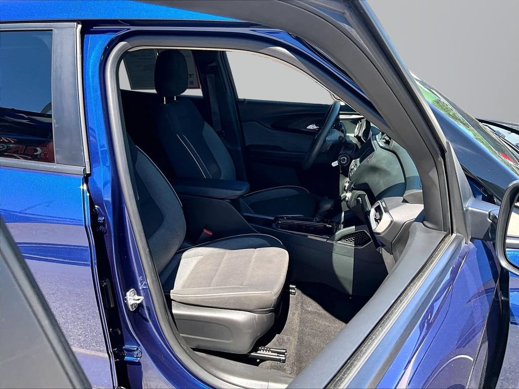 Used 2023 Chevrolet TrailBlazer LS AWD/4WD image 8