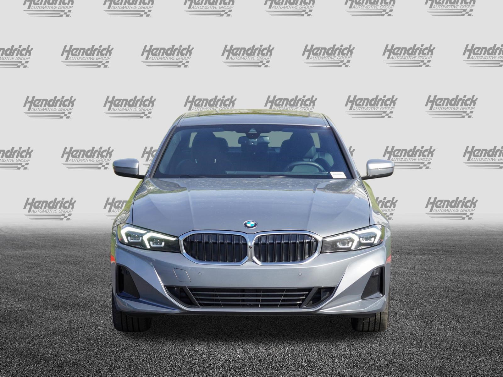 Certified 2025 BMW 330i Sedan RWD image 3