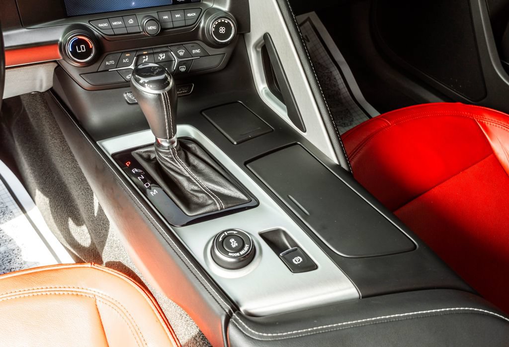 Used 2019 Chevrolet Corvette Stingray Coupe w/ 1LT RWD image 20