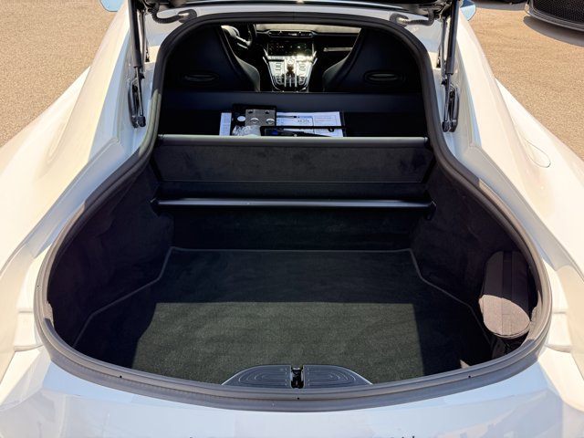 Used 2025 Aston Martin V8 Vantage Coupe RWD image 5