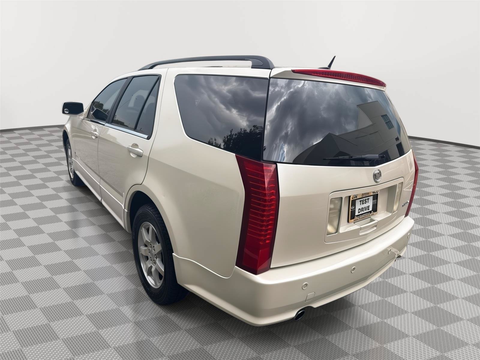 Used 2009 Cadillac SRX AWD w/ Third Row Seating Package image 8