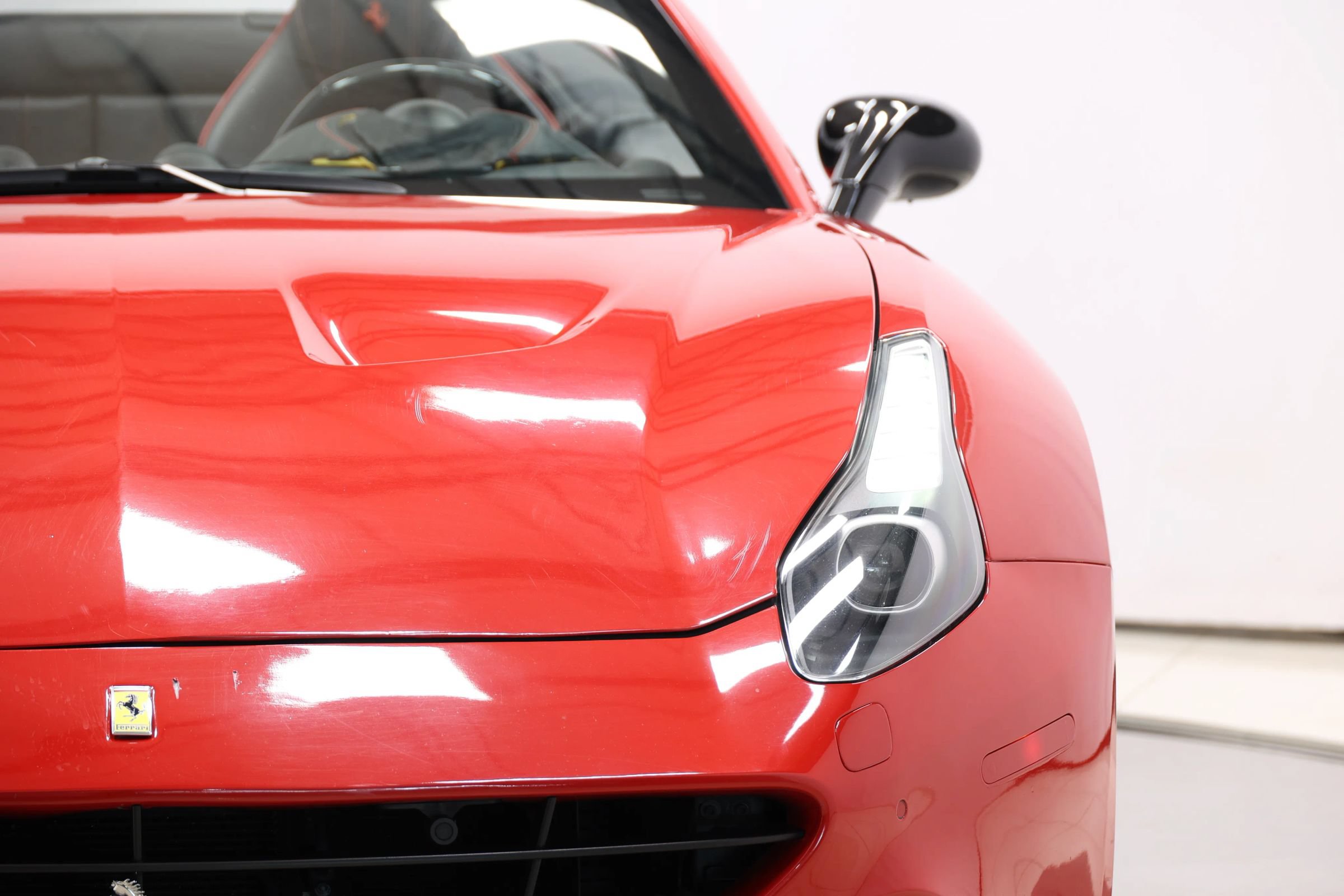 Used 2017 Ferrari California T RWD image 90