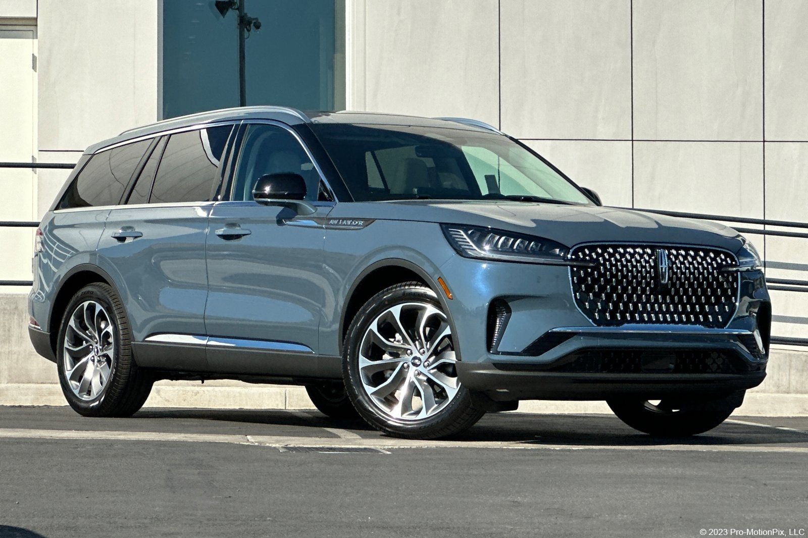 New 2025 Lincoln Aviator 2WD image 1