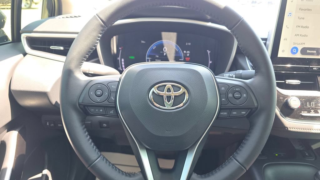 Used 2025 Toyota Corolla XLE FWD image 25