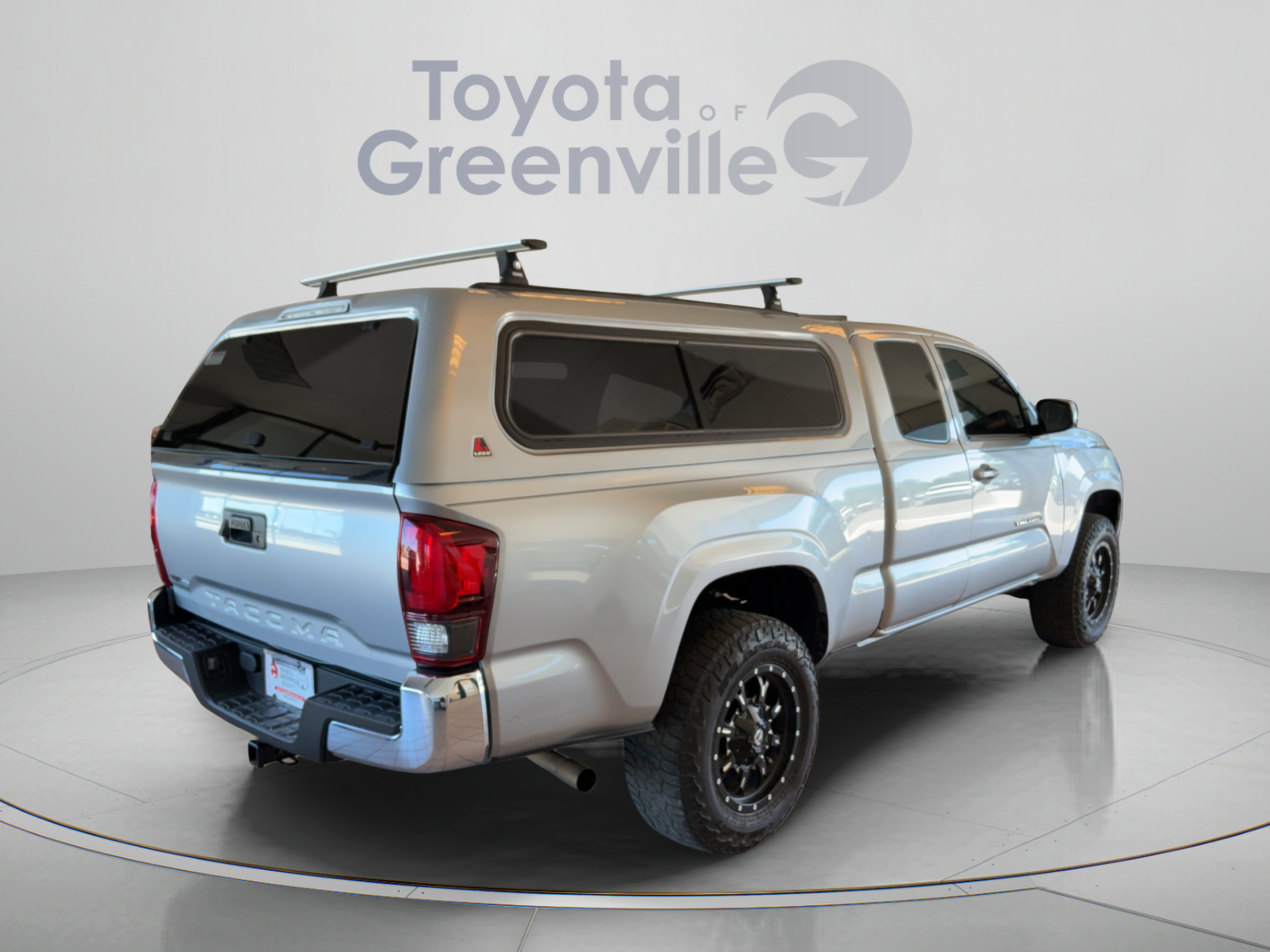 Used 2021 Toyota Tacoma SR5 RWD image 6