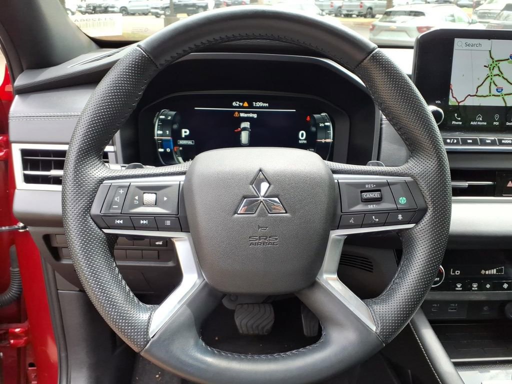Used 2024 Mitsubishi Outlander SE Black Edition FWD image 11