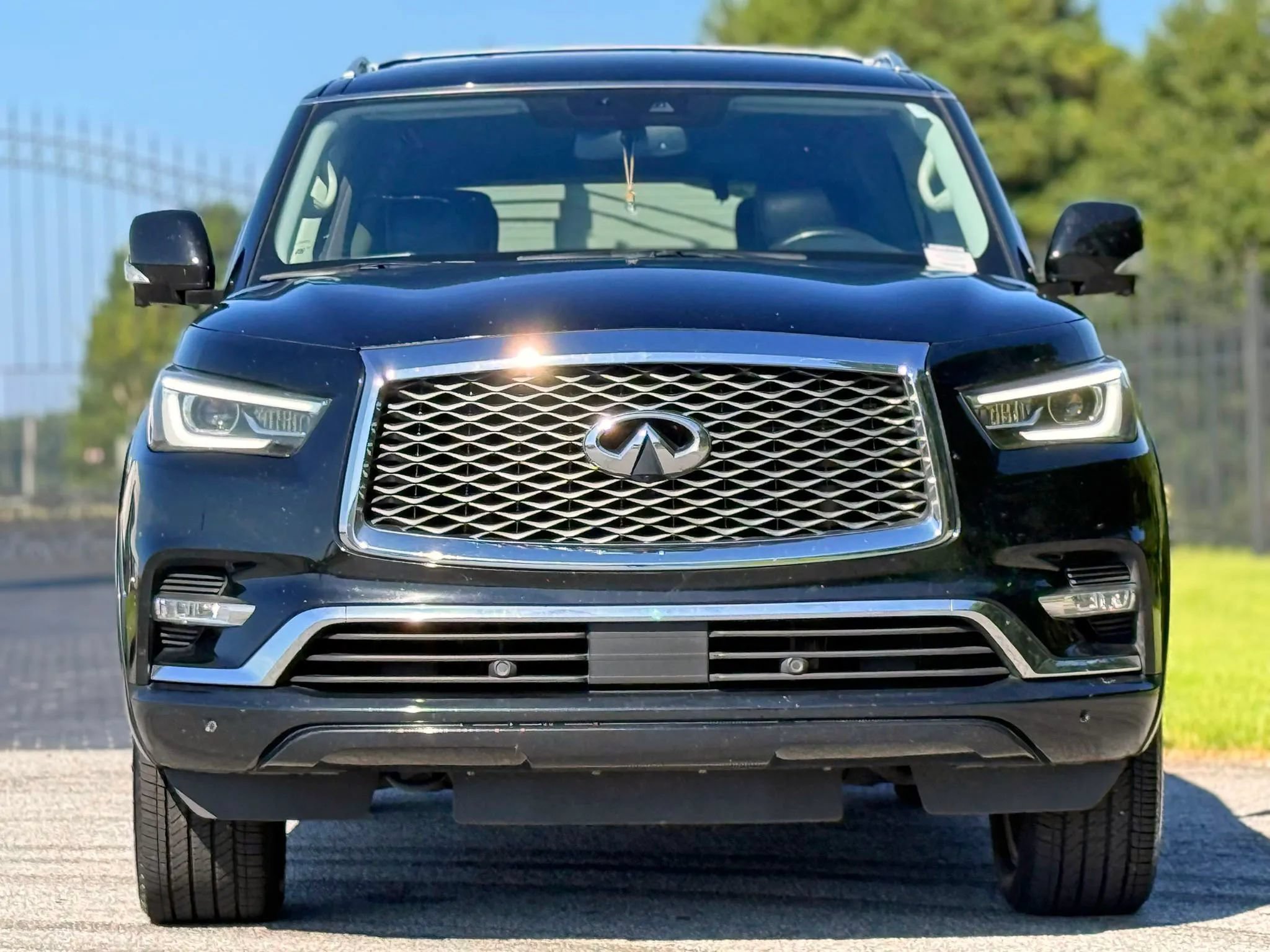 Used 2019 INFINITI QX80 Luxe w/ 22" Wheel Package RWD image 3