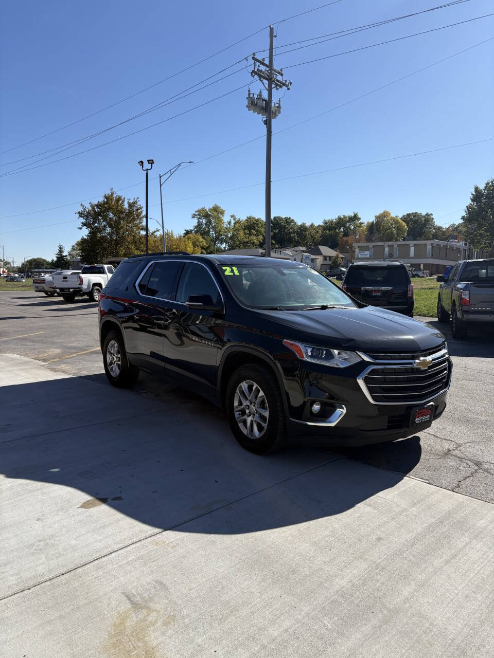 Used 2021 Chevrolet Traverse LT FWD image 3