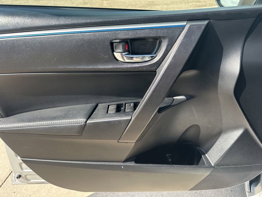 Used 2015 Toyota Corolla S Premium FWD image 19