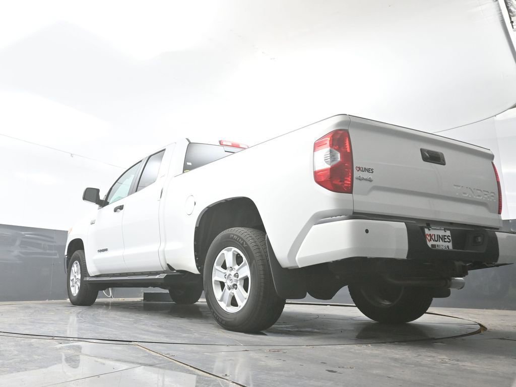 Used 2016 Toyota Tundra SR5 w/ SR5 Upgrade Package image 55