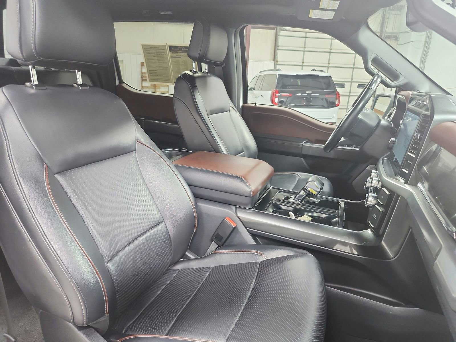 Used 2023 Ford F150 Lariat w/ Equipment Group 502A High image 44