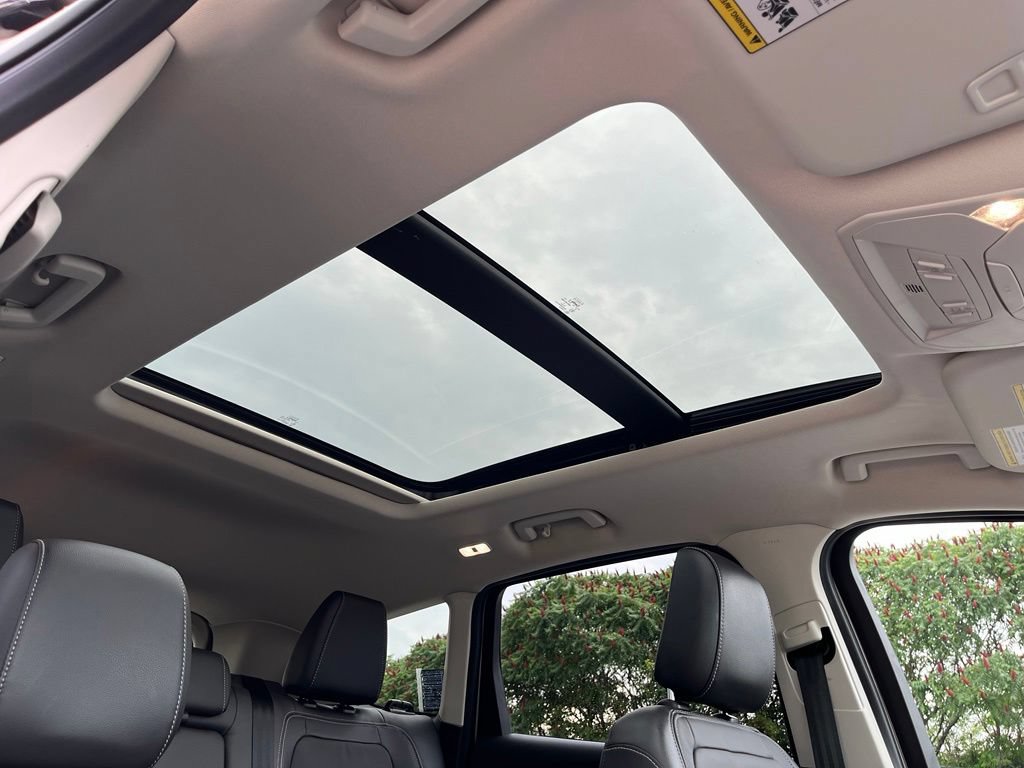 Used 2018 Ford Escape SEL FWD image 29