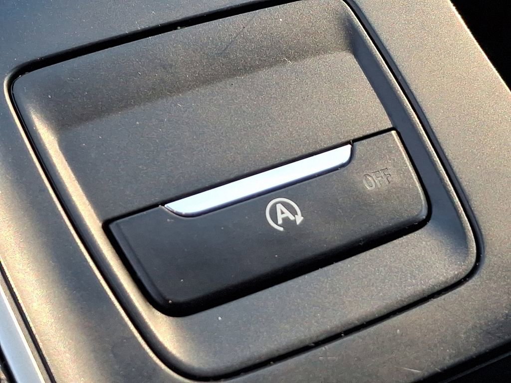 Used 2022 Ford Edge SE w/ Black Appearance Package image 24