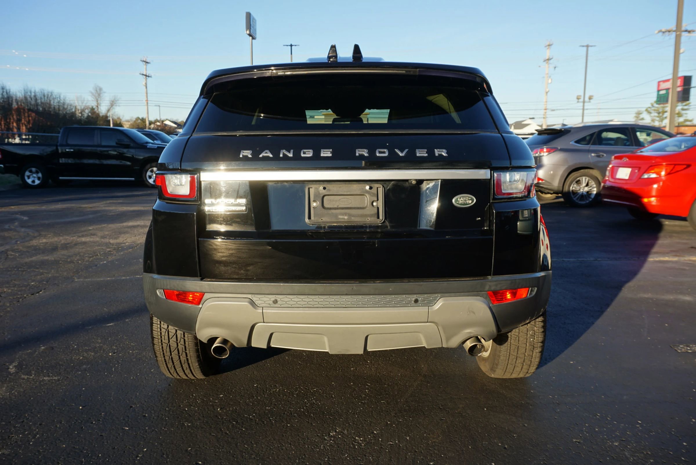 Used 2018 Land Rover Range Rover Evoque HSE AWD/4WD image 6