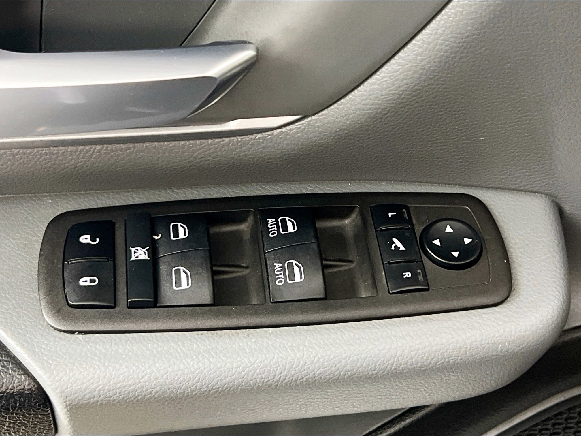 Used 2023 RAM 1500 Big Horn AWD/4WD image 16