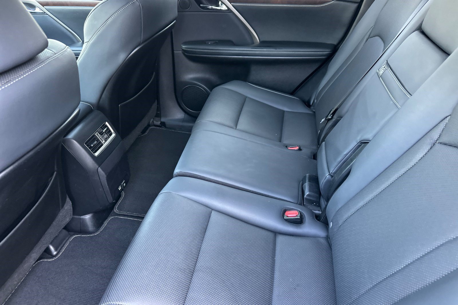 Certified 2022 Lexus RX 450h AWD w/ Premium Package image 27