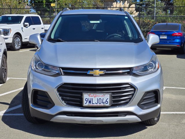 Used 2017 Chevrolet Trax LT FWD image 2
