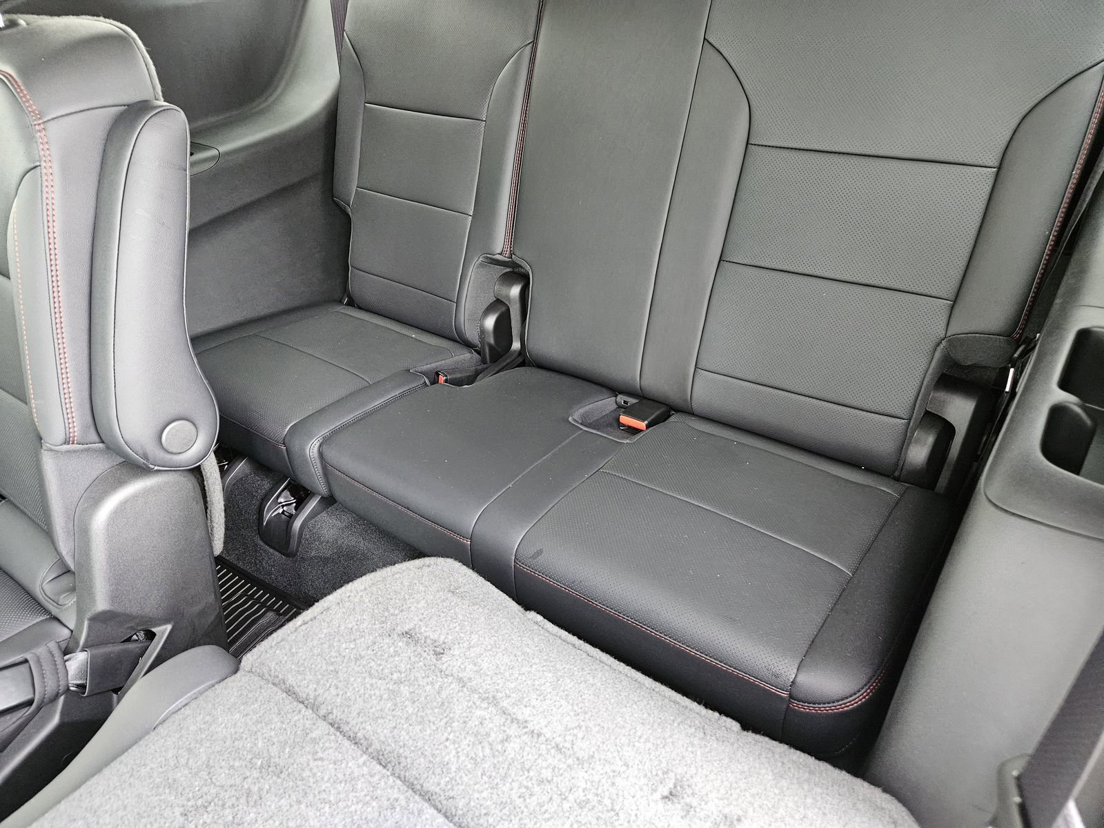 Certified 2024 Chevrolet Traverse RS w/ LPO, Floor Liner Package image 33