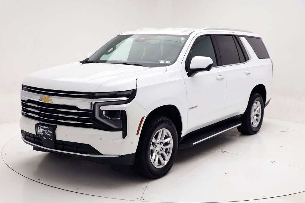 Used 2025 Chevrolet Tahoe LT AWD/4WD image 2