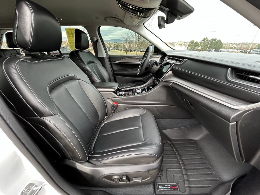 Used 2023 Jeep Grand Cherokee Limited AWD/4WD image 30