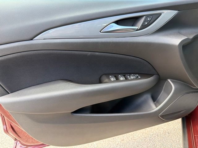 Used 2019 Buick Regal Preferred FWD image 13