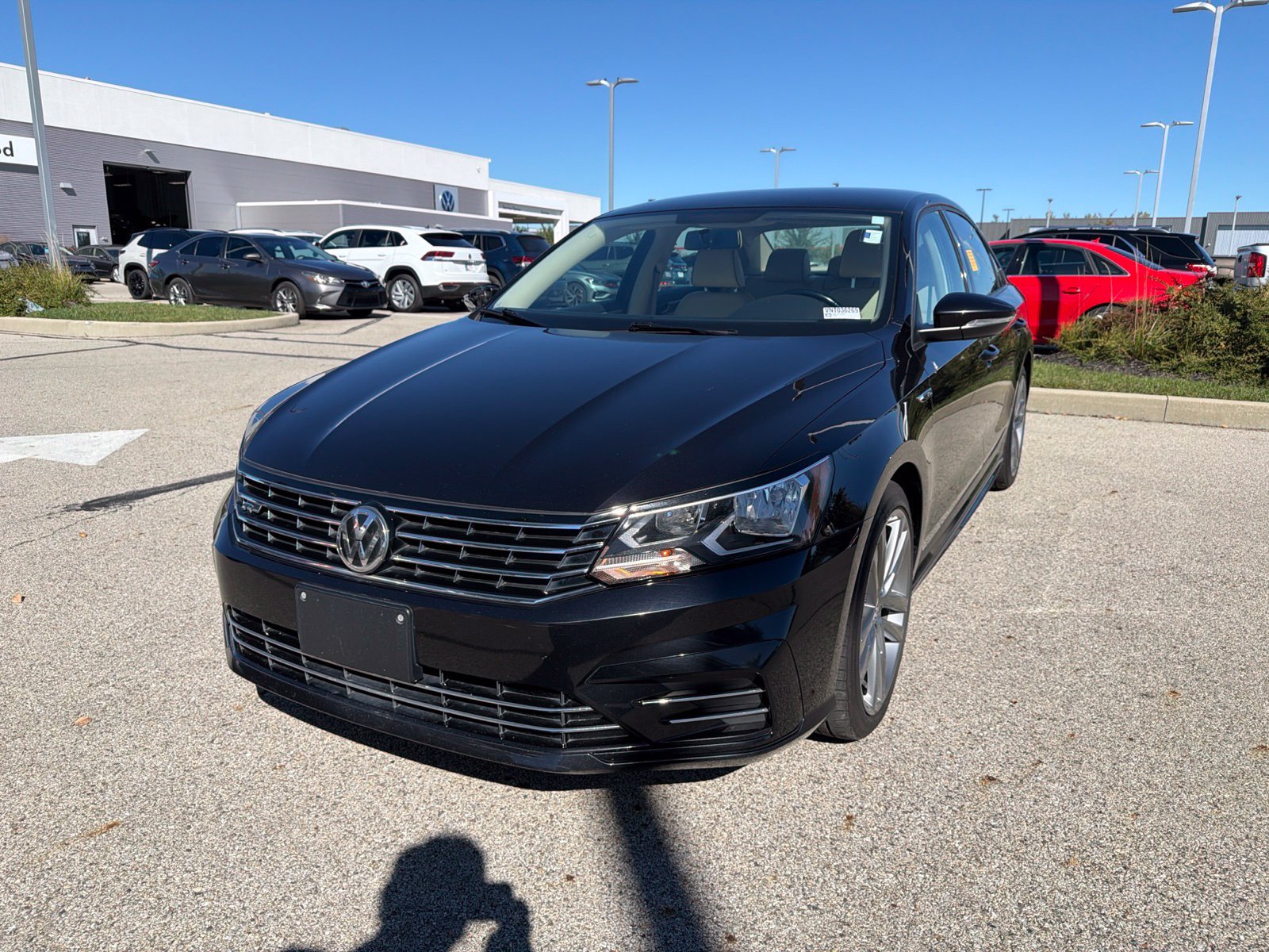 Used 2018 Volkswagen Passat 2.0T R-Line FWD image 5