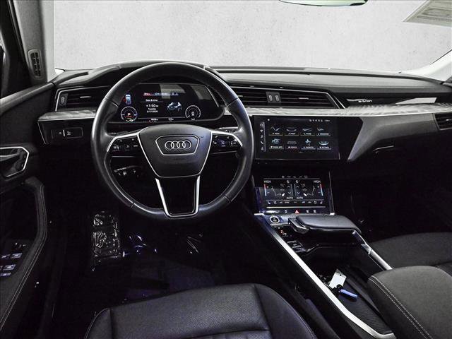 Certified 2022 Audi e-tron Premium Plus w/ Premium Plus Package image 19
